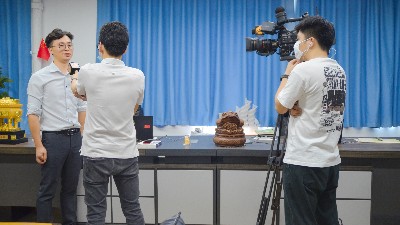 鳳凰衛視采訪